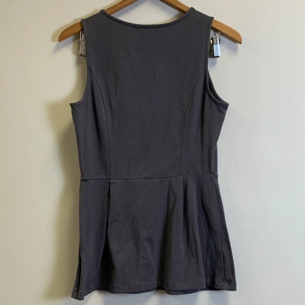 Daisy Fuentes Dark Gray Sleeveless Peplum Tank